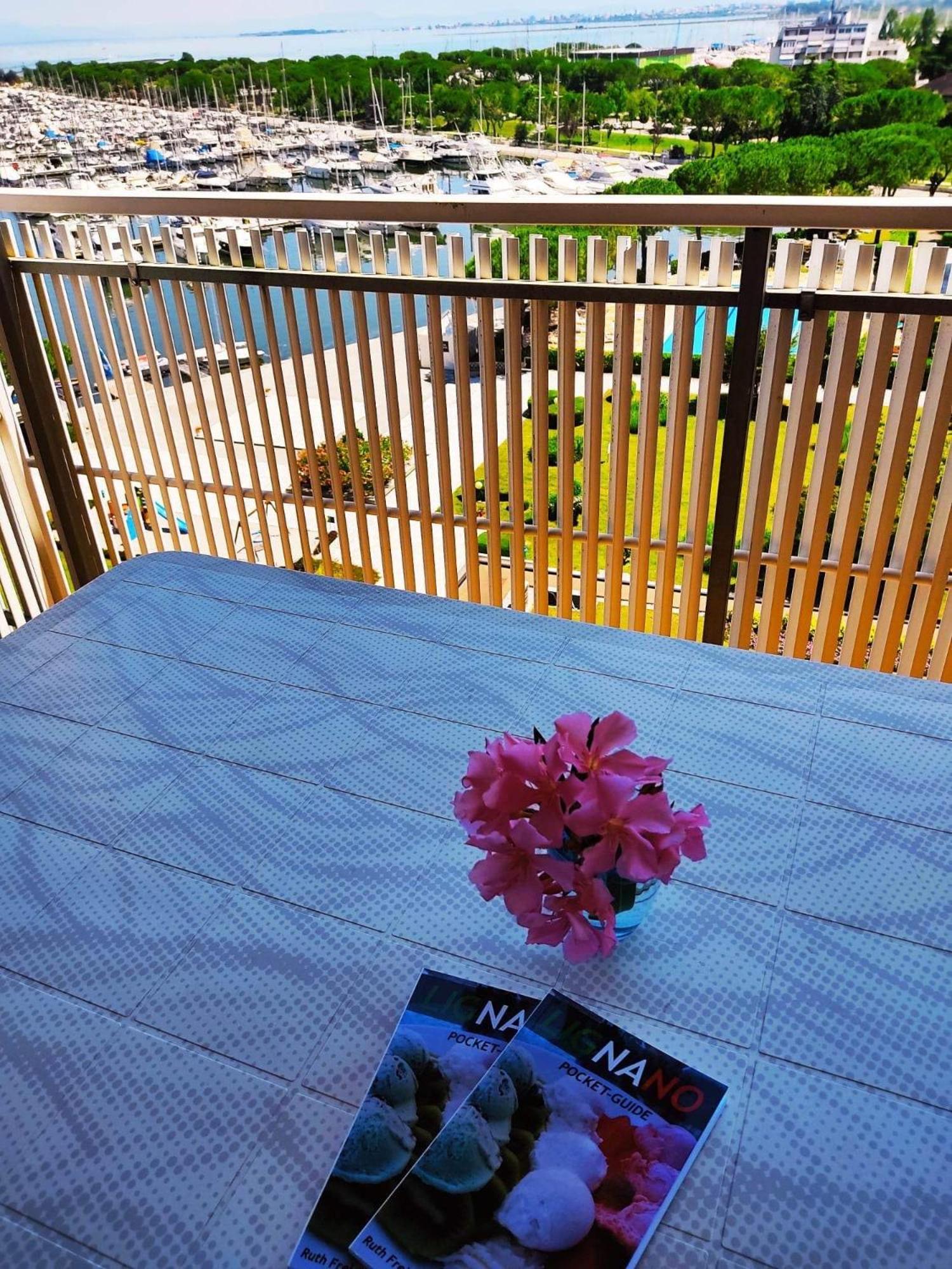 Signora Ruth - Aprilia Residence Aprilia Marittima Eksteriør bilde